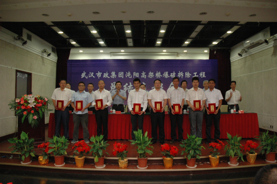 ���λᡤ(j9)�ٷ���վ-������Ϸ��һƷ��