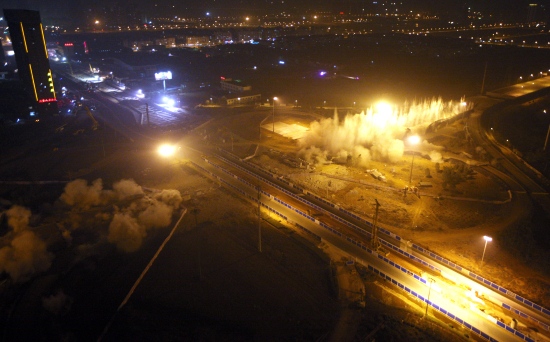 ���λᡤ(j9)�ٷ���վ-������Ϸ��һƷ��