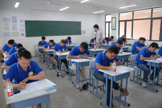 ���λᡤ(j9)�ٷ���վ-������Ϸ��һƷ��