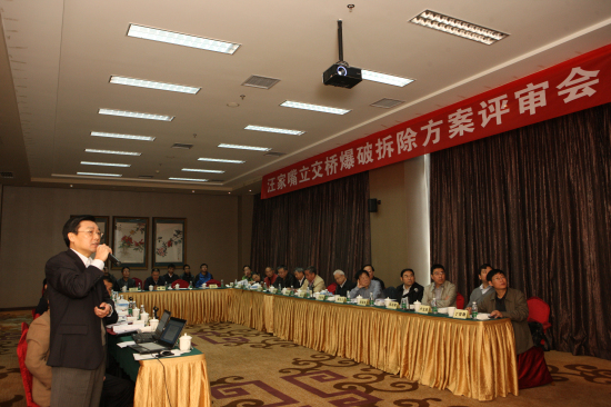 ���λᡤ(j9)�ٷ���վ-������Ϸ��һƷ��